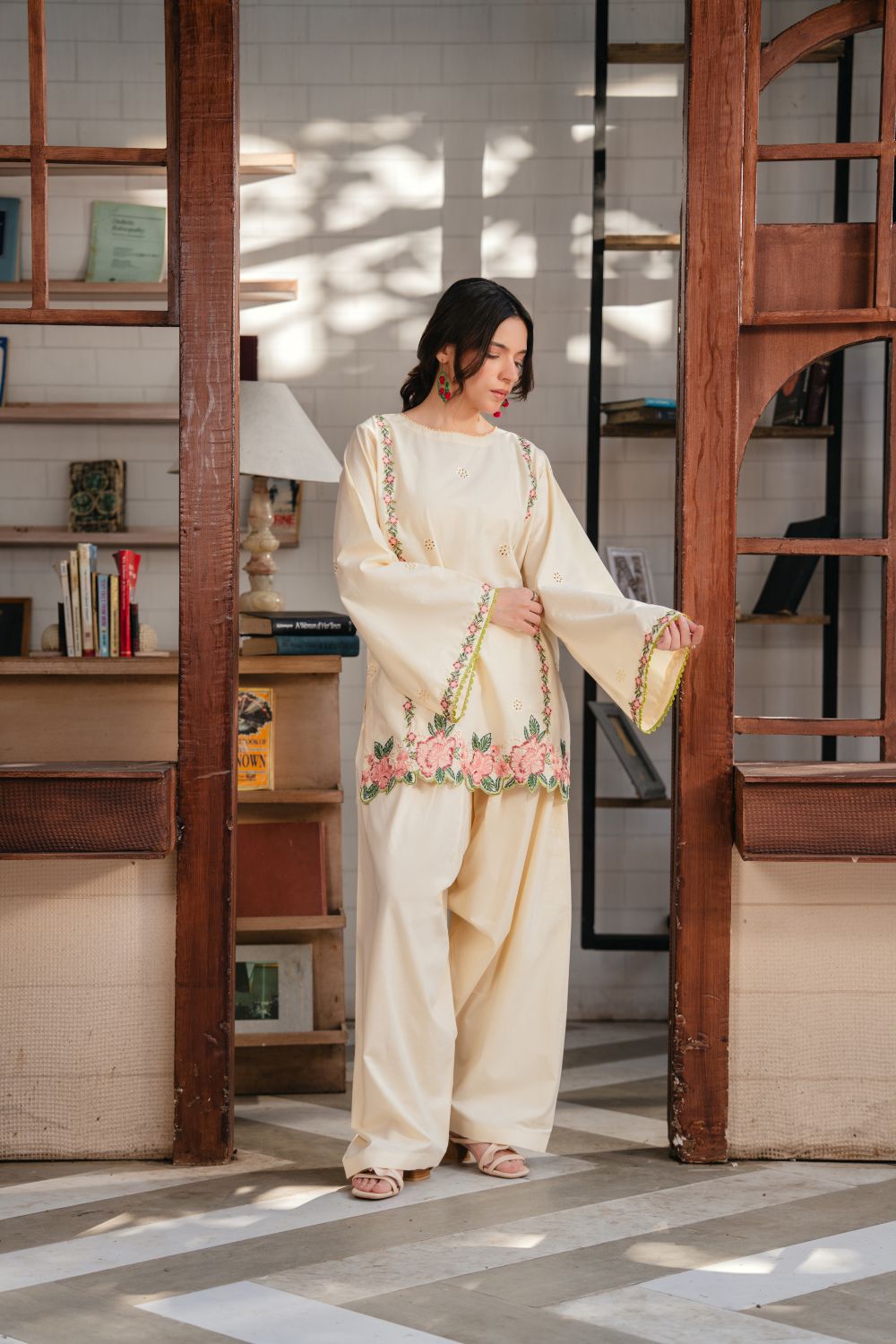 Gulnaar – Elegant Floral Embroidered Co-Ord Set
