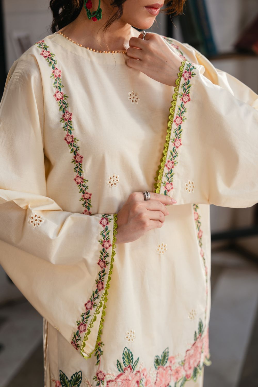 Gulnaar – Elegant Floral Embroidered Co-Ord Set