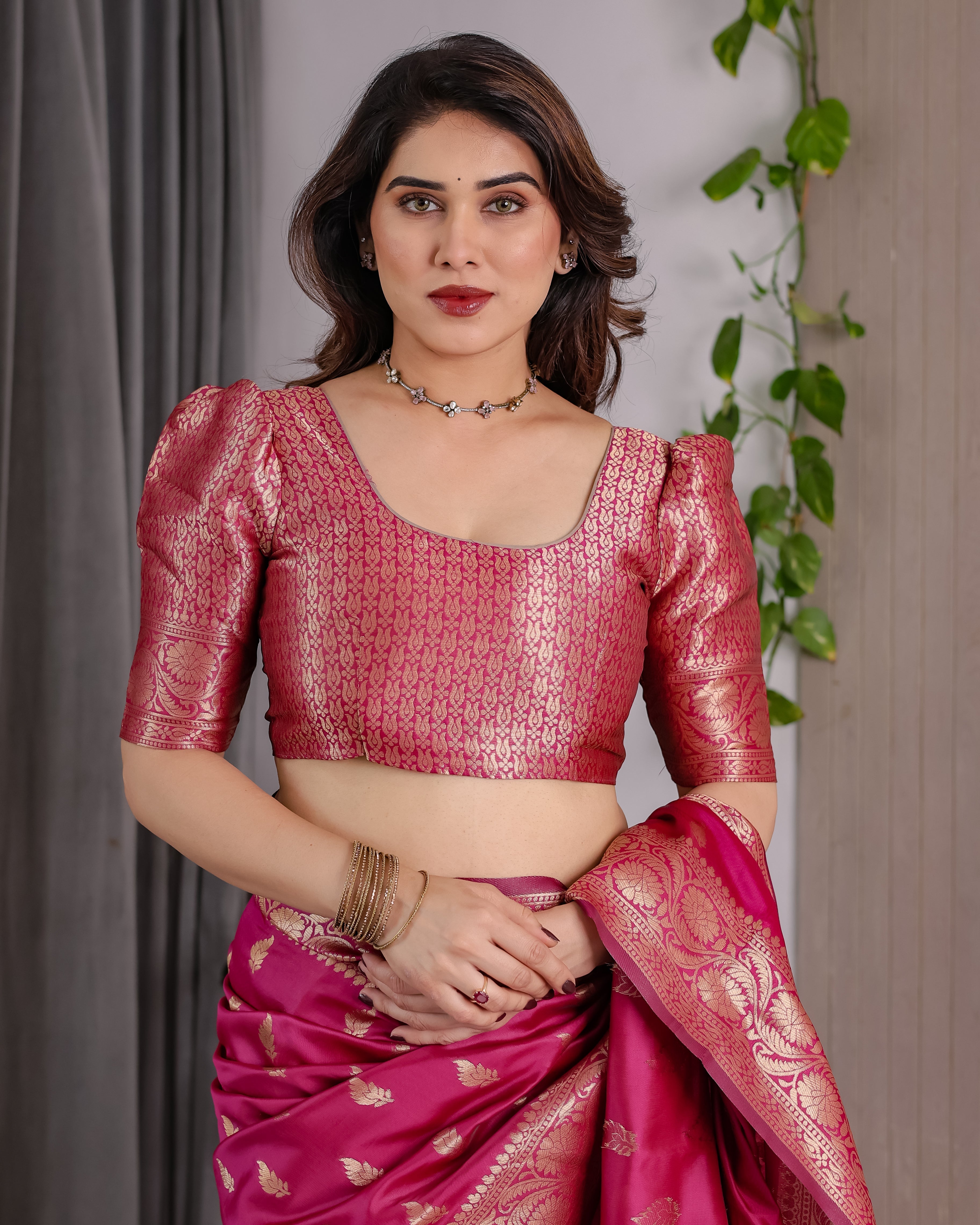 Rani Pink Pure Kanjivaram Silk Saree with Gold Leaf Buttas & Rich Floral Zari Border – 5.5m Saree + 0.8m Blouse Piece